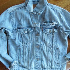 Levi's denim  women's Trucker jacket size small